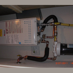 Tankless installation with water filtration
