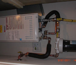 Tankless installation with water filtration